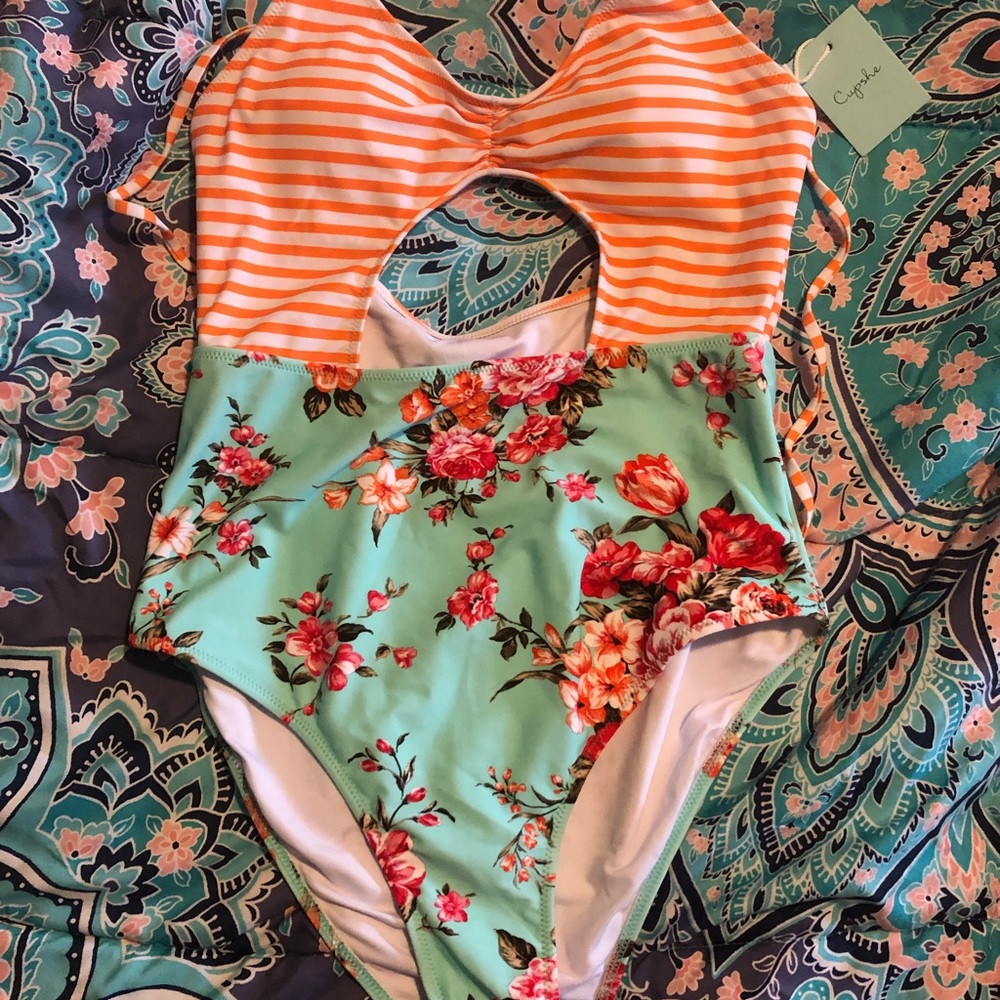 Cupshe Swim Suit